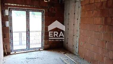 Vânzare - Apartament în Tri ceuceura-sever,  Stara Zagora