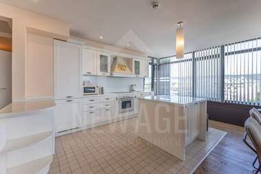 Vânzare - Apartament în Center,  Varna