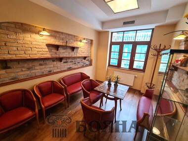 Vânzare - Salon de frumusețe/Birou/Restaurant/Cabinet de stomatologie în Center,  Ruse