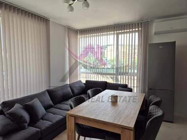 Închiriere - Apartament în Văzrajdane 1,  Varna