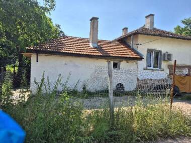 For sale - House in Aprilovo,  Sofia Oblast