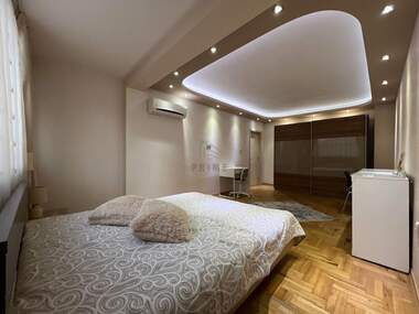 Miete - Wohnung in Zentar,  Burgas
