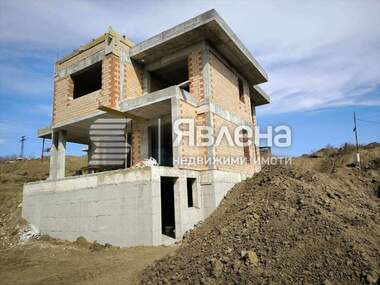 For sale - House in Cherni Vryh,  Burgas