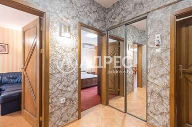 Închiriere - Apartament în Neptun,  Varna