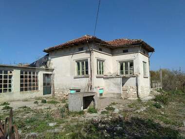 Продажба - Къща в Сенокос,  Добрич