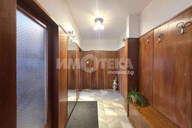 Аренда - Квартира в Изток,  София