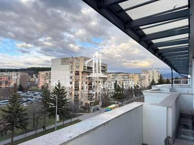For sale - Apartment in Iztok,  Pernik