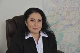 Ваня Николова
