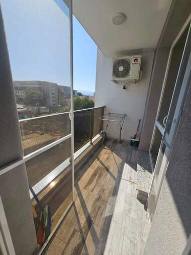 Închiriere - Apartament în Hristo Smirnenski,  Plovdiv