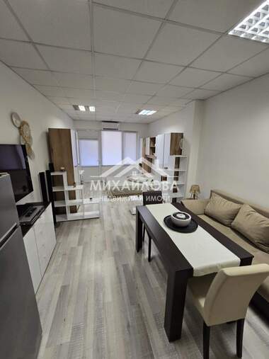 Vânzare - Apartament în Tri ceuceura-sever,  Stara Zagora