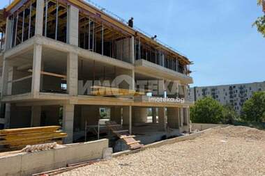 For sale - Apartment in Vazrajdane 1,  Varna