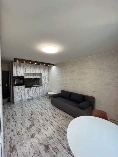 Miete - Wohnung in Mladejki halm,  Plowdiw