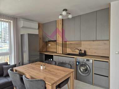 Închiriere - Apartament în Văzrajdane 1,  Varna