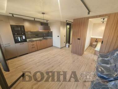 Închiriere - Apartament în Center,  Ruse