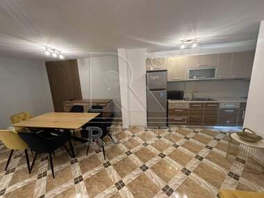 For rent - Apartment in Mladejki halm,  Plovdiv