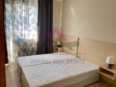 Închiriere - Apartament în Ceaîka,  Varna
