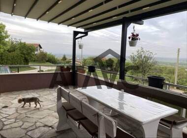 Vânzare - Casă în Brestnik,  Plovdiv