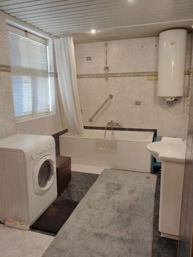 Miete - Wohnung in Schirok zentar,  Blagoewgrad