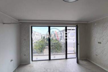 Vânzare - Apartament în Avtogara,  Varna