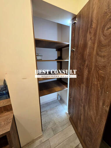 Închiriere - Apartament în Center,  Ruse