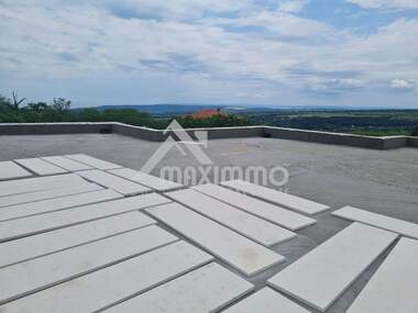 For sale - House in Borovec - Iug,  Varna