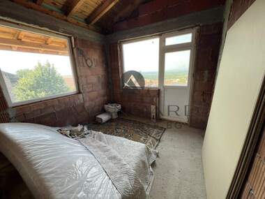 For sale - House in Brestovica,  Plovdiv