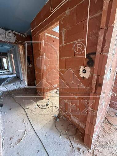 For sale - Apartment in Iujen,  Plovdiv