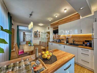 Verkauf - Wohnung in Mladejki halm,  Plowdiw