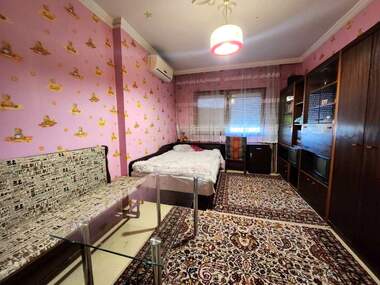 Продажба - Апартамент в Изток,  Пазарджик