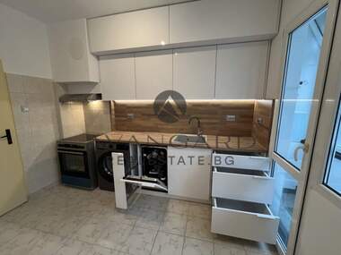 For sale - Apartment in Kiuchuk Parij,  Plovdiv