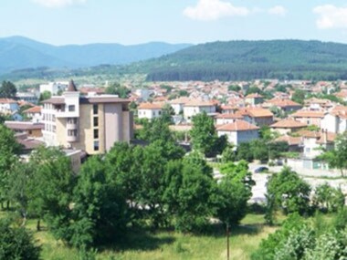 Properties Pavel Bania
