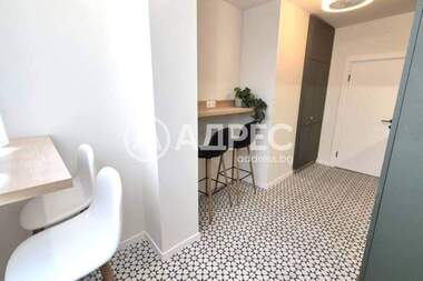 Închiriere - Apartament în Center,  Sofia