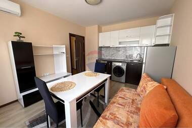 Închiriere - Apartament în Pobeda,  Varna