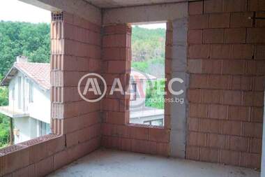 Продажба - Апартамент във Виница,  Варна