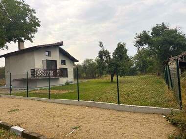 For sale - House in Saedinenie,  Stara Zagora