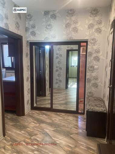 Închiriere - Apartament în Ideal City Center,  Pleven
