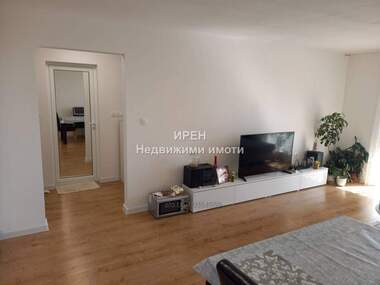 Verkauf - Wohnung in Zentar,  Iambol