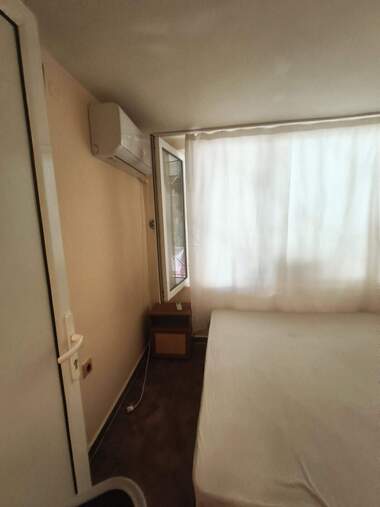Închiriere - Apartament în Hristo Smirnenski,  Plovdiv