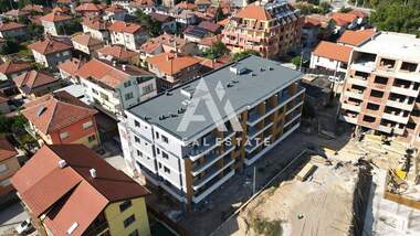 Продажба - Цяла сграда в Широк Център,  Плевен