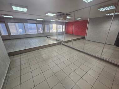 Kira - Ofis/Dükkan/Güzellik salonu/Yer olarak Center,  Plovdiv
