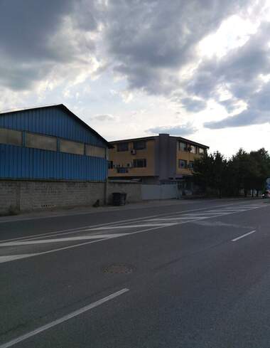 Verkauf - Industriegebäude/Autowerkstatt/Lagerhalle/Lager/Fitnessstudio in Dupniza,  Küstendil