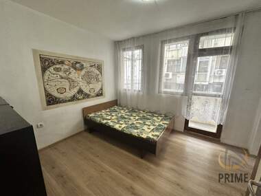 Miete - Wohnung in Wazrajdane,  Burgas