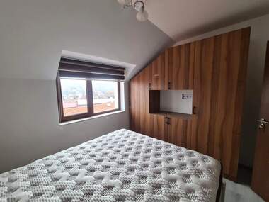 Închiriere - Apartament în Mladejki hălm,  Haskovo