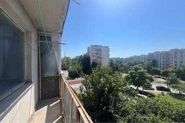 Продажба - Апартамент в Бузлуджа,  Велико Търново