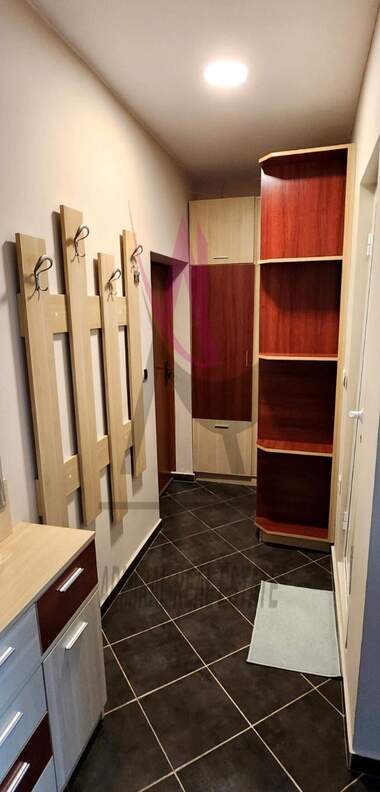Kira - Apartman olarak Vazrajdane 4,  Varna