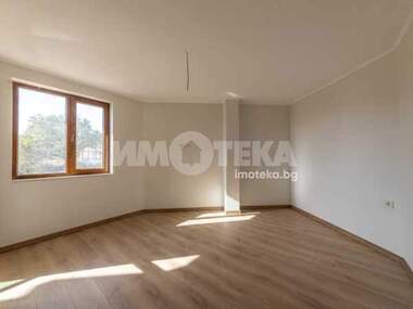 Продажба - Апартамент във Виница,  Варна
