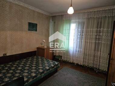 For sale - Apartment in Zdravec,  Lovech