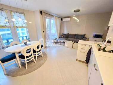 Vânzare - Apartament în Kărșiaka,  Plovdiv