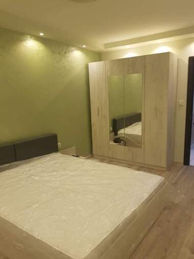 Închiriere - Apartament în Mladejki hălm,  Plovdiv