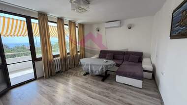 Kira - Ev katı olarak Trakata,  Varna